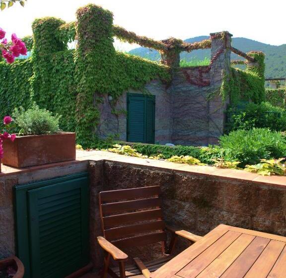 Escritório Estándar, Residenza Sant’anna Del Volterraio