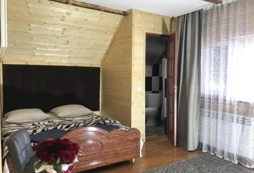 Номер Стандарт с Балконом, чотири сезони