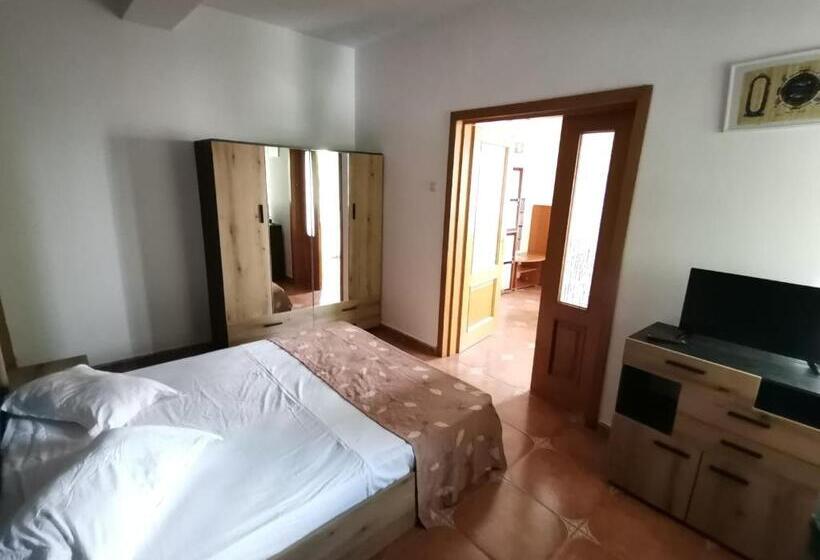 سوییت, Vila Cristal Costinesti