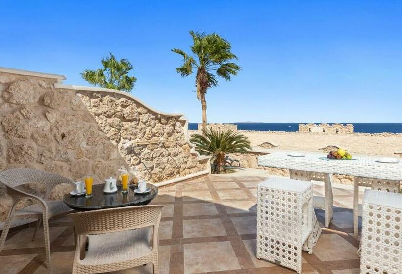 اتاق سه نفره دلوکس با چشم‌انداز دریا, Pickalbatros Citadel Resort Sahl Hasheesh