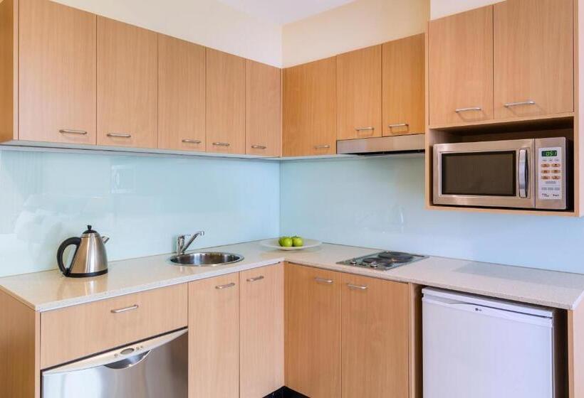 스탠다드 스튜디오, Oaks Melbourne On Lonsdale Suites