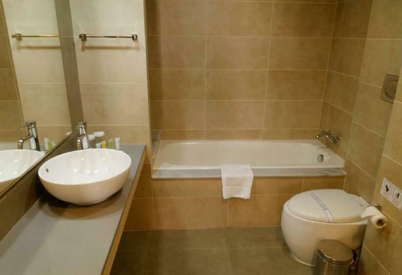 Люкс Superior, Capital Coast Resort And Spa