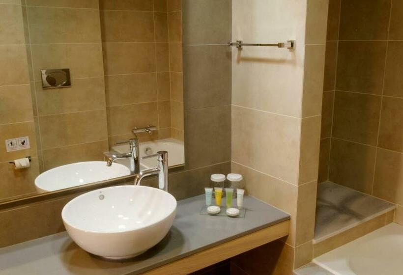 Люкс 2 Спальни, Capital Coast Resort And Spa