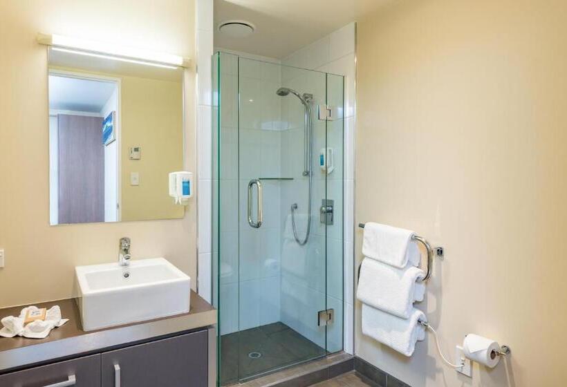 Апартаменты 2 Спальни Вид на Море, Edgewater Palms Apartments