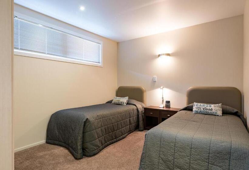 Апартаменты 2 Спальни, Edgewater Palms Apartments