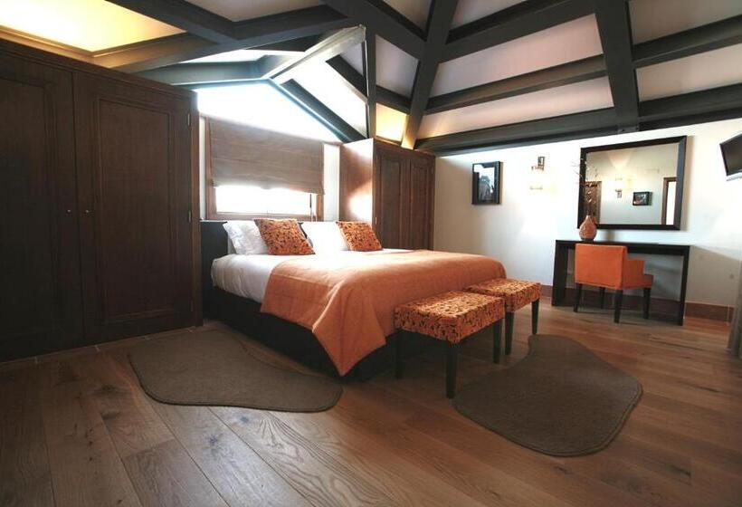 Quarto Familiar, Lusitano