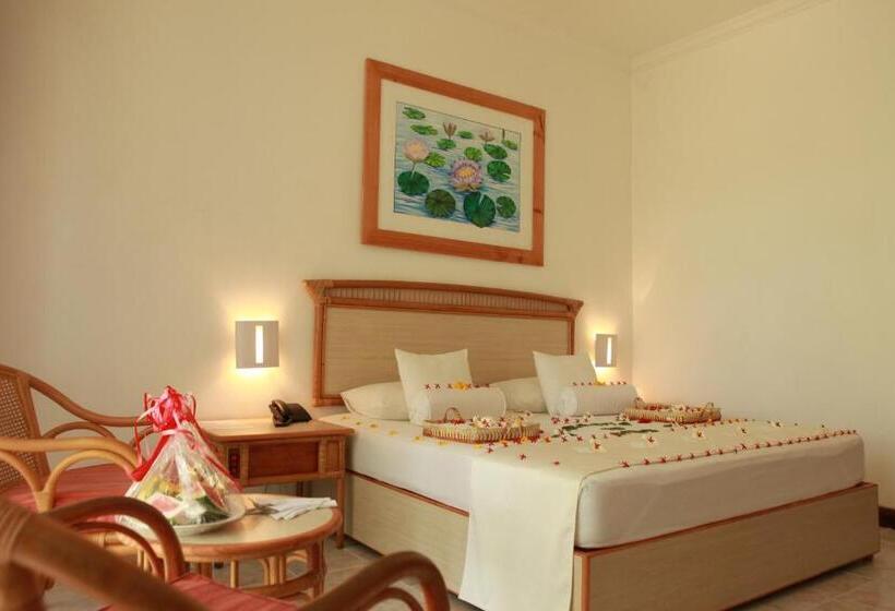 Номер Deluxe, The Oasis Beach Resort