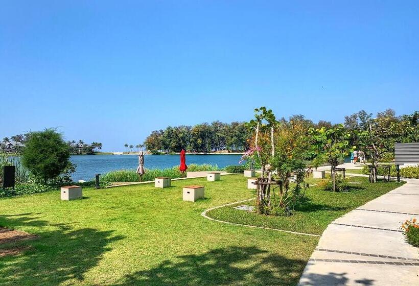 Апартаменты 3 Спальни, Cassia Residences By Laguna Phuket