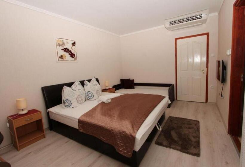 اتاق لوکس سه تخته, Ariel Apartmanok