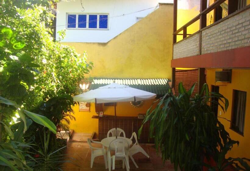 Quarto Quádruplo Standard, Pousada Caravelas