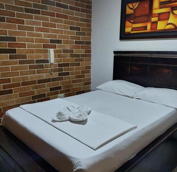 Quarto Estandar, Avenida Neiva