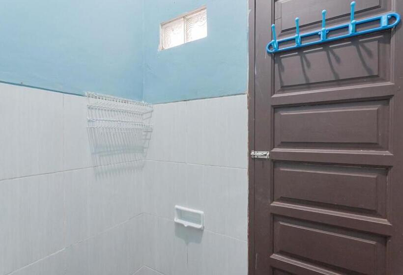 Номер Economy, Reddoorz Syariah Near Jalan Jakarta Samarinda
