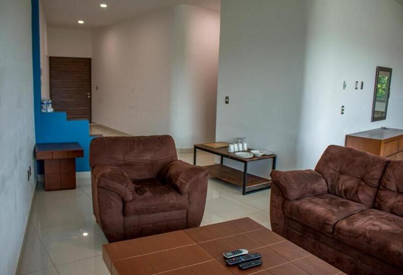 سوییت, La Loma Suites