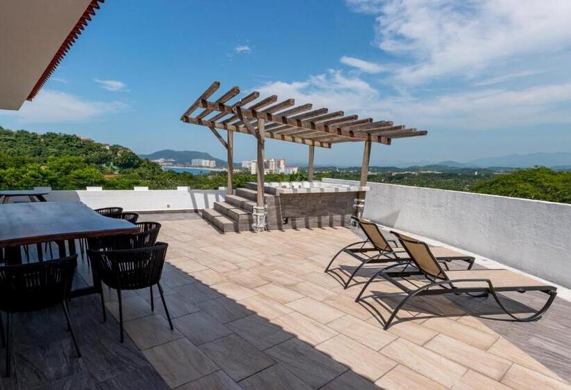 آپارتمان 1 خوابه با تراس, La Loma Suites