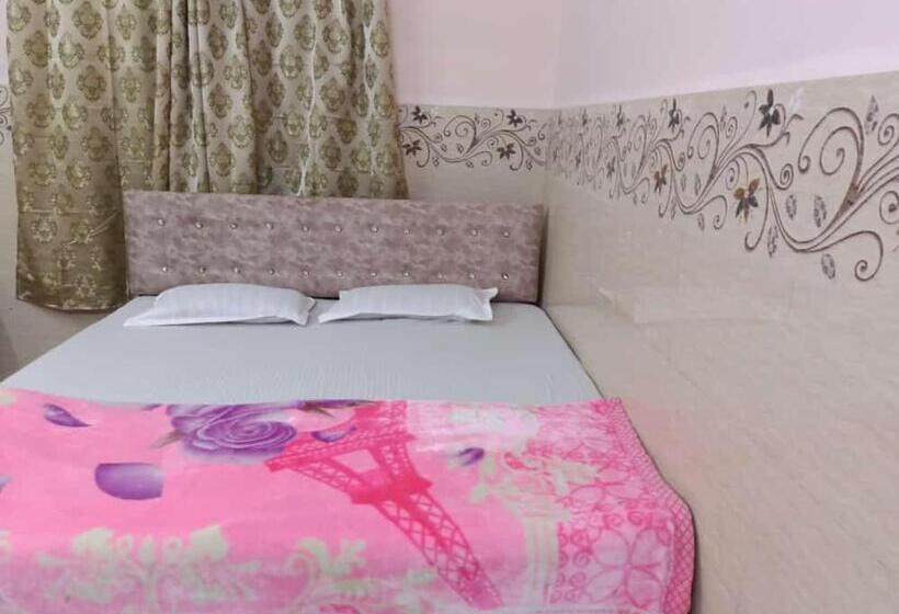 ویلای 3 خوابه, Colva Beach Xaviers Guest House