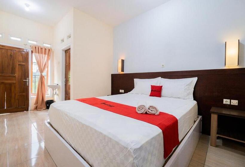 Номер Стандарт, Reddoorz At Omahku Guest House Batu