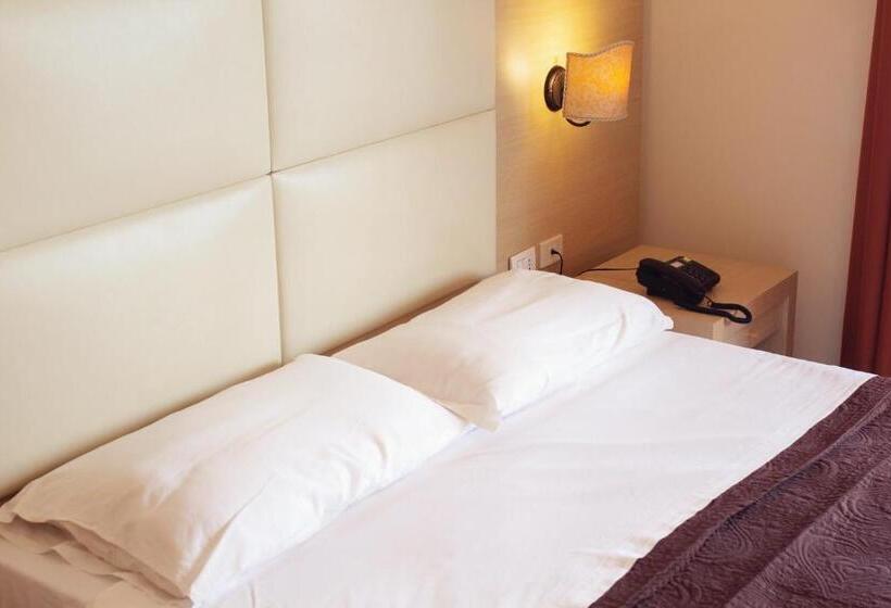 Номер Deluxe Вид на Море, Taormina Hotel Calipso