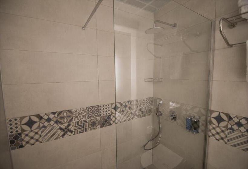 Номер Стандарт с Террасой, Dovv Hotel Busıness