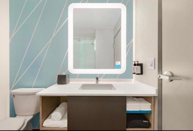 Стандартный Номер Кровать Кинг, Avid Hotels Corpus Christi   Portland, An Ihg