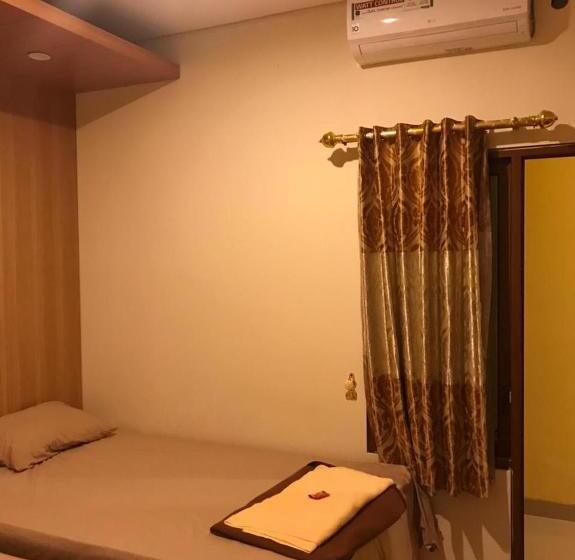 Номер Economy, Kangen Yogya Homestay Malioboro Mitra Reddoorz