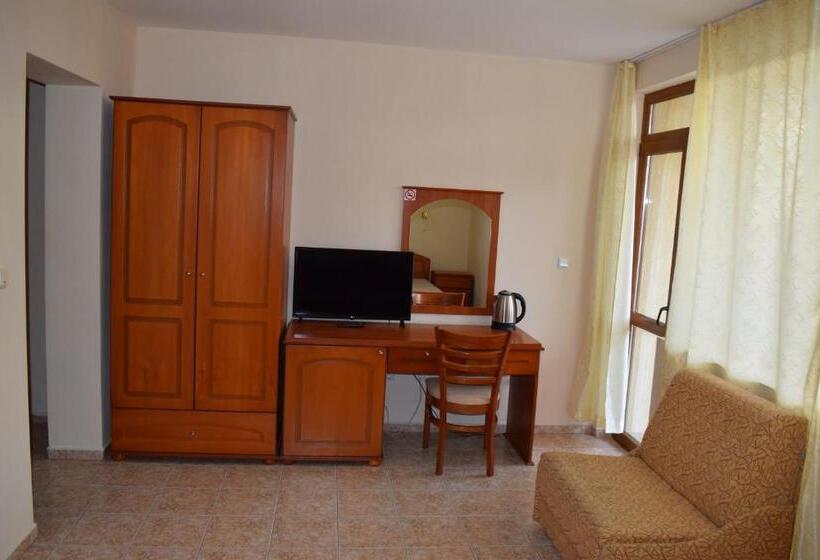 Quarto Estandar com Sacada, Family Hotel Chris