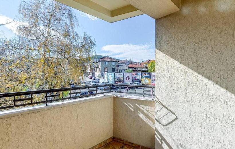 Люкс, Troyan Plaza