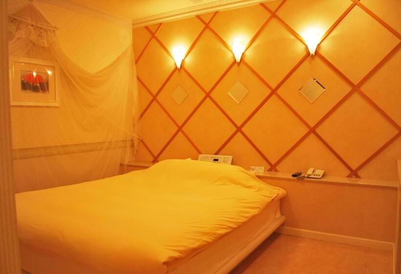 Президентский Люкс, Ena Hotel Venus