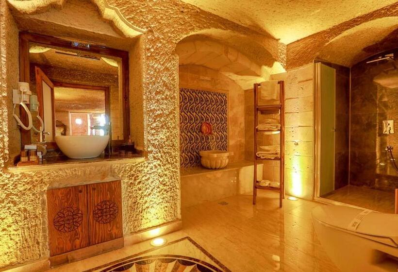 Люкс Повышенной Комфортности, Ada Cave Suites