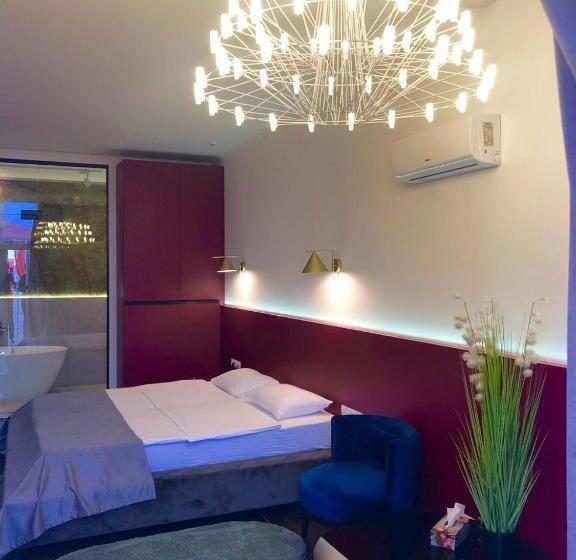 اتاق لوکس با بالکن, Club House Arkadia Beach