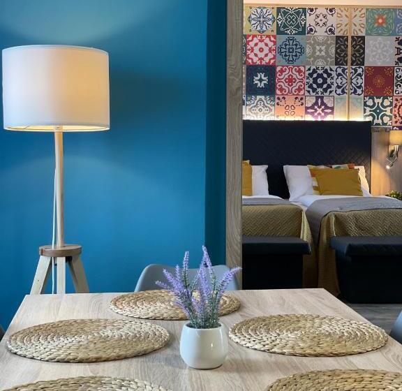 Family Suite, Benica