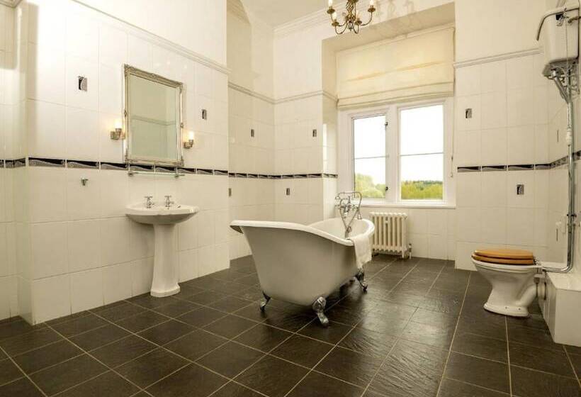 Номер Стандарт, Lynford Hall Hotel