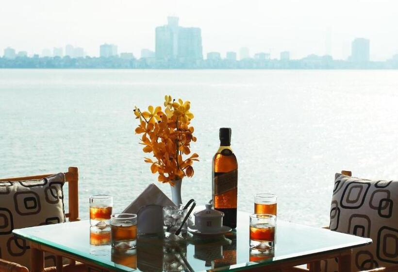 اتاق لوکس با چشم‌انداز باغ, Thang Loi Hotel Hanoi