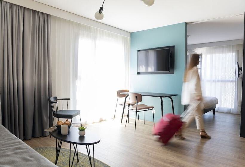 标准工作室, Aparthotel Adagio Annecy Centre