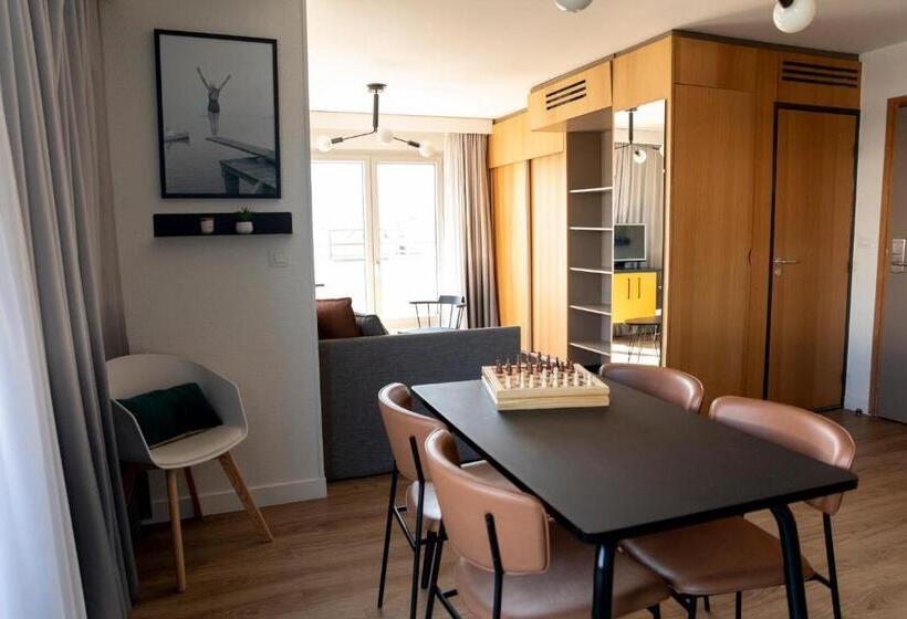 스탠다드 발코니 스튜디오, Aparthotel Adagio Annecy Centre