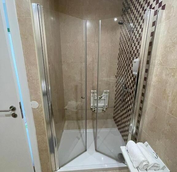 Quarto Estandar com Sacada, Naval Guest House & Bistro