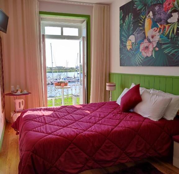 Quarto Estandar com Sacada, Naval Guest House & Bistro