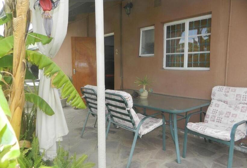 اتاق خانوادگی با چشم‌انداز باغ, Aub Guesthouse   Mariental
