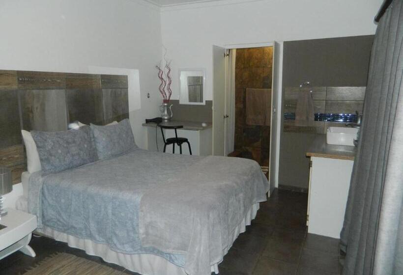 اتاق خانوادگی با چشم‌انداز باغ, Aub Guesthouse   Mariental