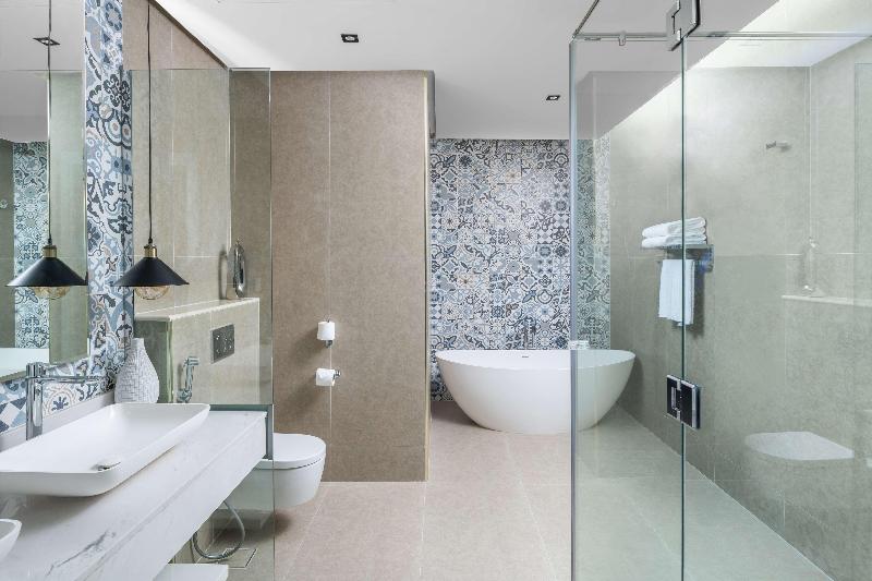 带露台的小型套房, Radisson Blu Hotel Riyadh Qurtuba