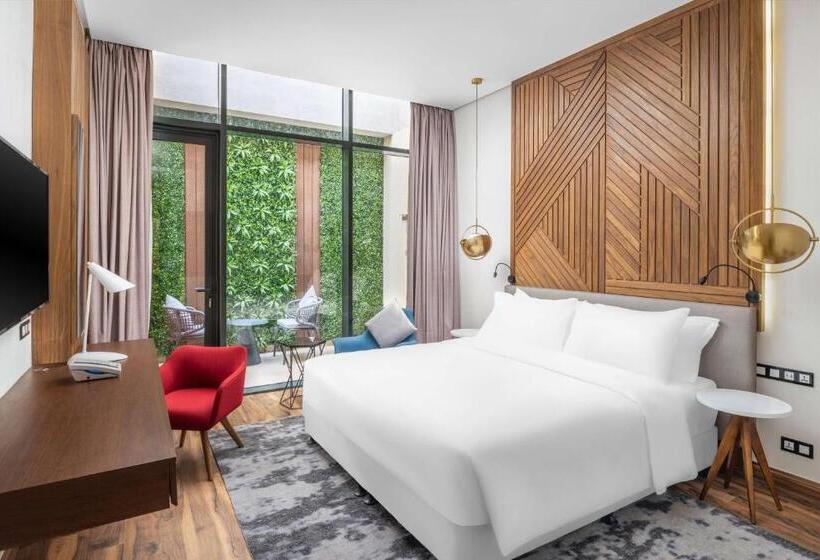 标准间带露台, Radisson Blu Hotel Riyadh Qurtuba