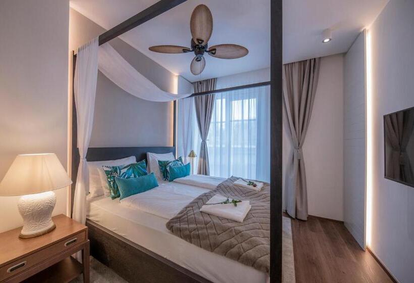 带露台的套间, Balalake Resort