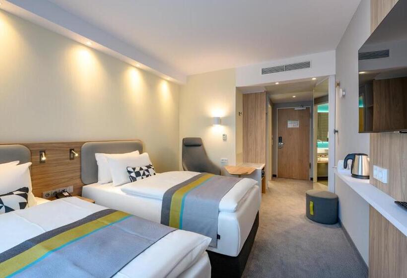 Номер Стандарт, Holiday Inn Express   Fulda, An Ihg
