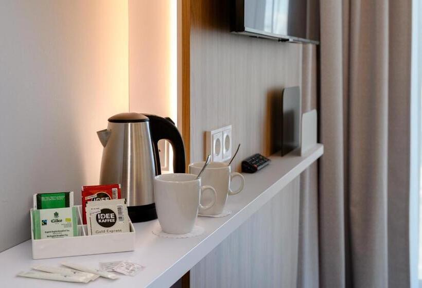 Номер Стандарт Двуспальная Кровать, Holiday Inn Express   Fulda, An Ihg