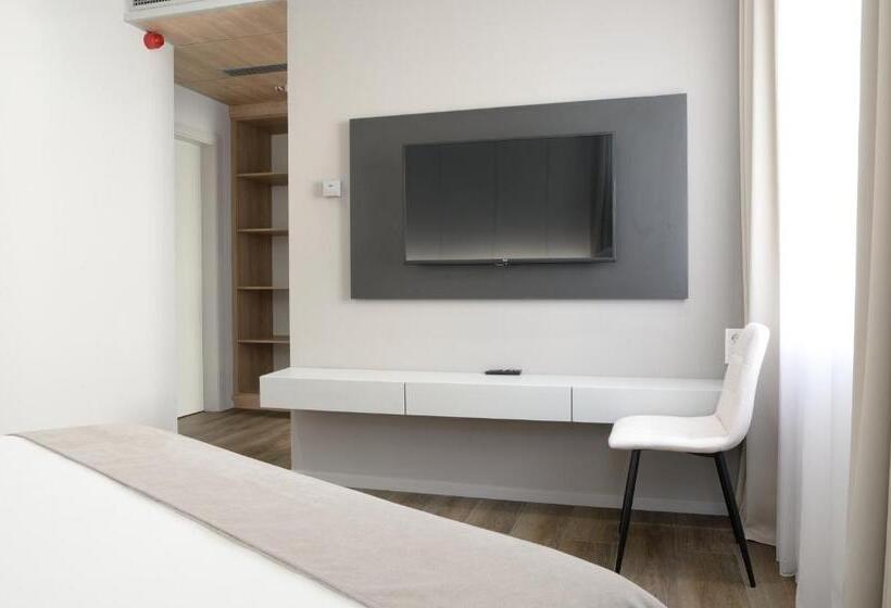 Люкс, Premier Hotel Miskolc