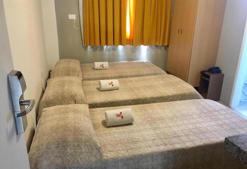 Quarto Triplo Estandar, Saveiro