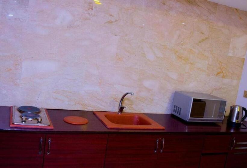 استودیوی لوکس, مدار سويتس الدولي للأجنحة الفندقية