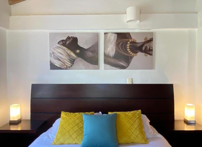 Deluxe Room, Evoque Sáchica
