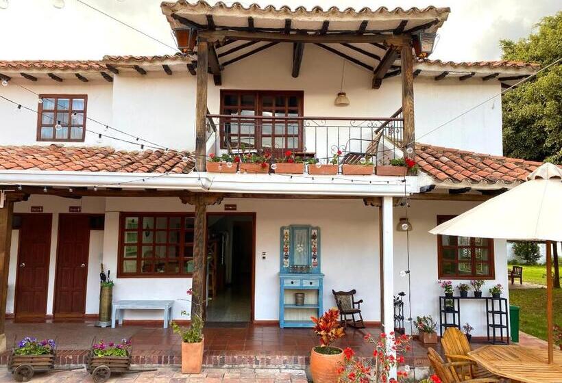 Standard Room with Balcony, Evoque Sáchica