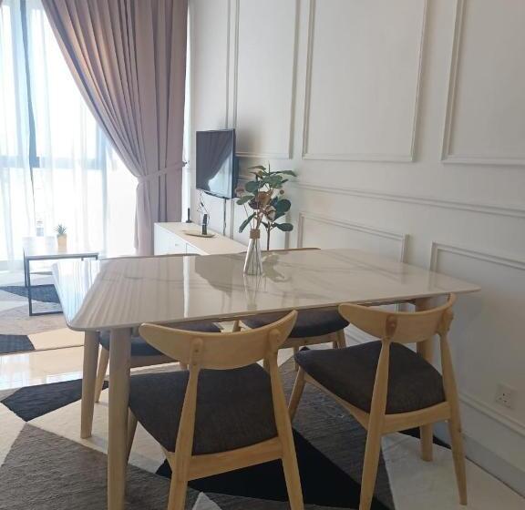 디럭스 스위트, Zulanie Suite Troika Residence, Spacious And Cozy With Pool, Free Wifi & Netflix In Golden Triangle