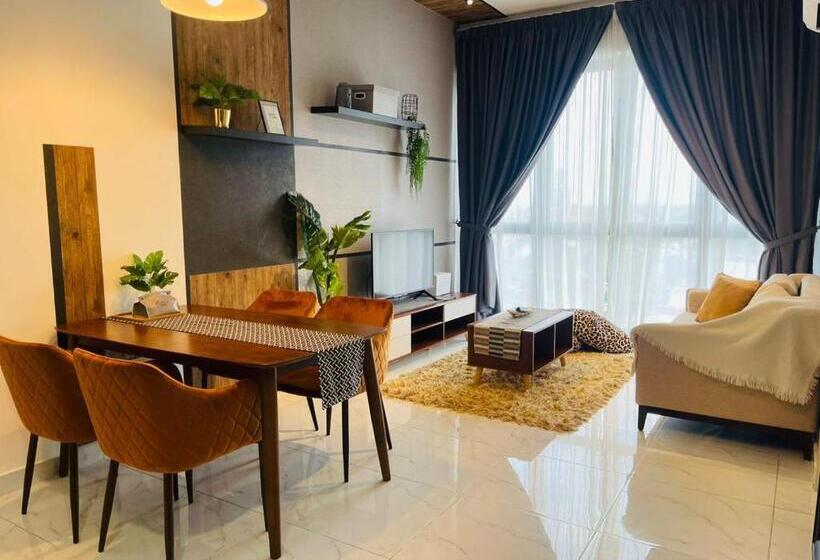 디럭스 스위트 킹 침대, Zulanie Suite Troika Residence, Spacious And Cozy With Pool, Free Wifi & Netflix In Golden Triangle